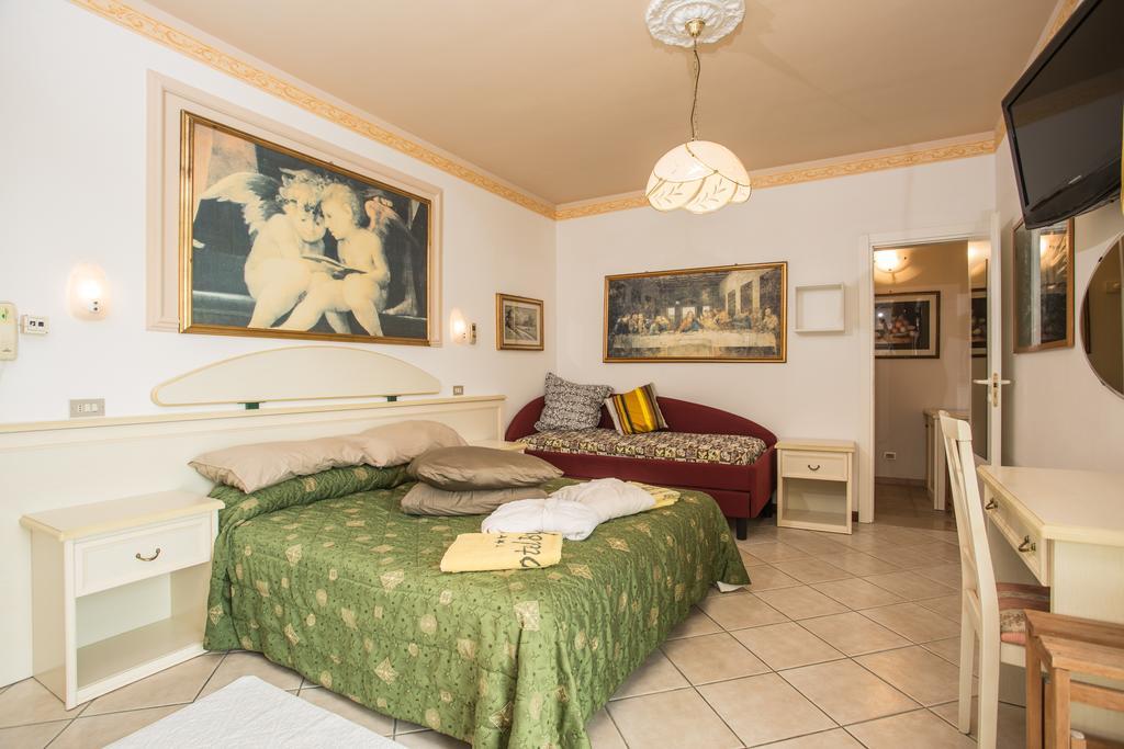 Hotel Byron Milano Marittima Extérieur photo