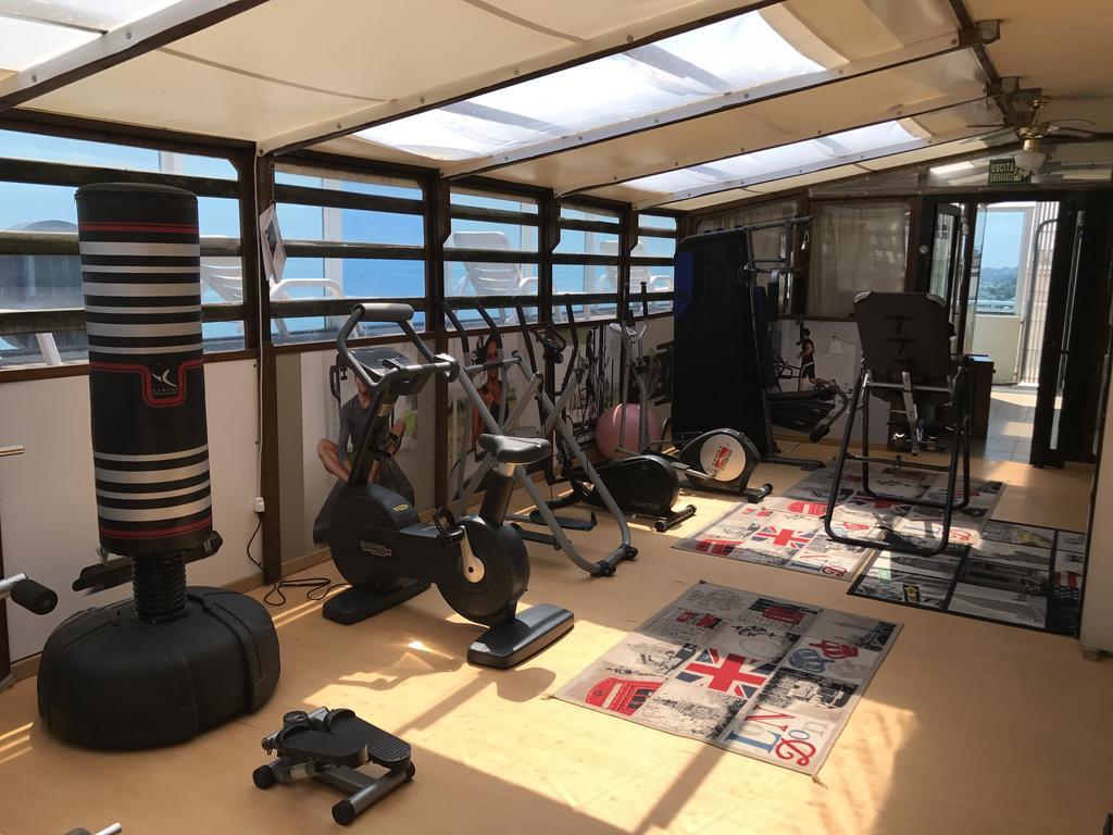Hotel Byron Milano Marittima Extérieur photo