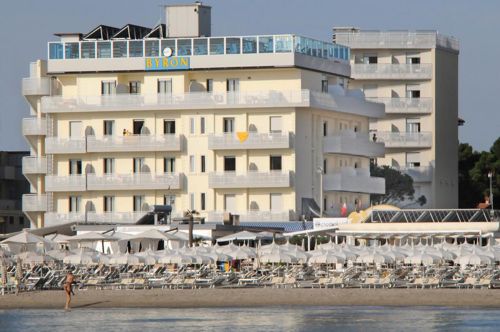 Hotel Byron Milano Marittima Extérieur photo