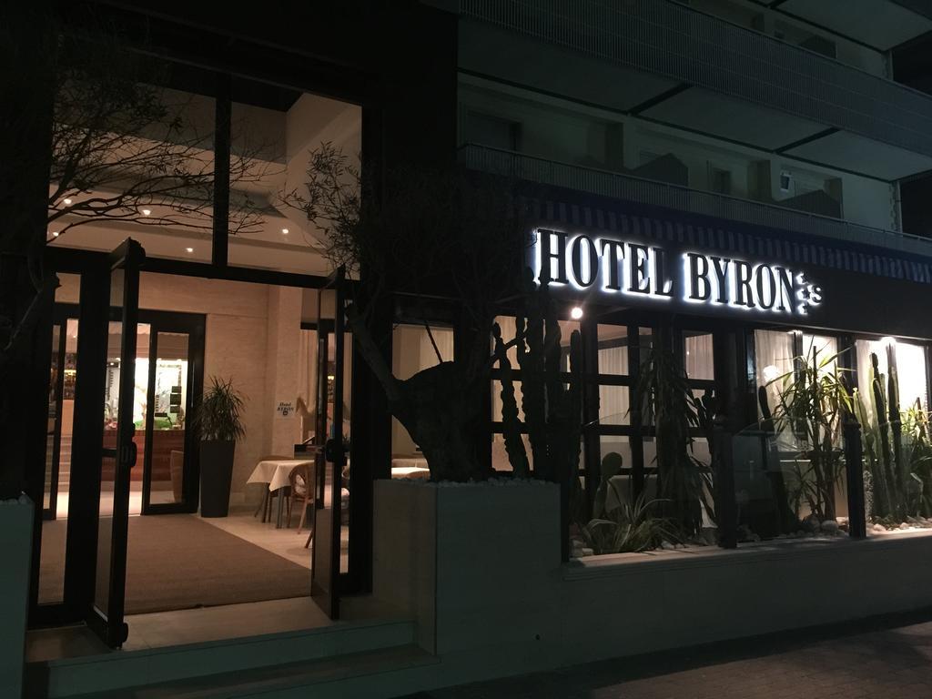 Hotel Byron Milano Marittima Extérieur photo
