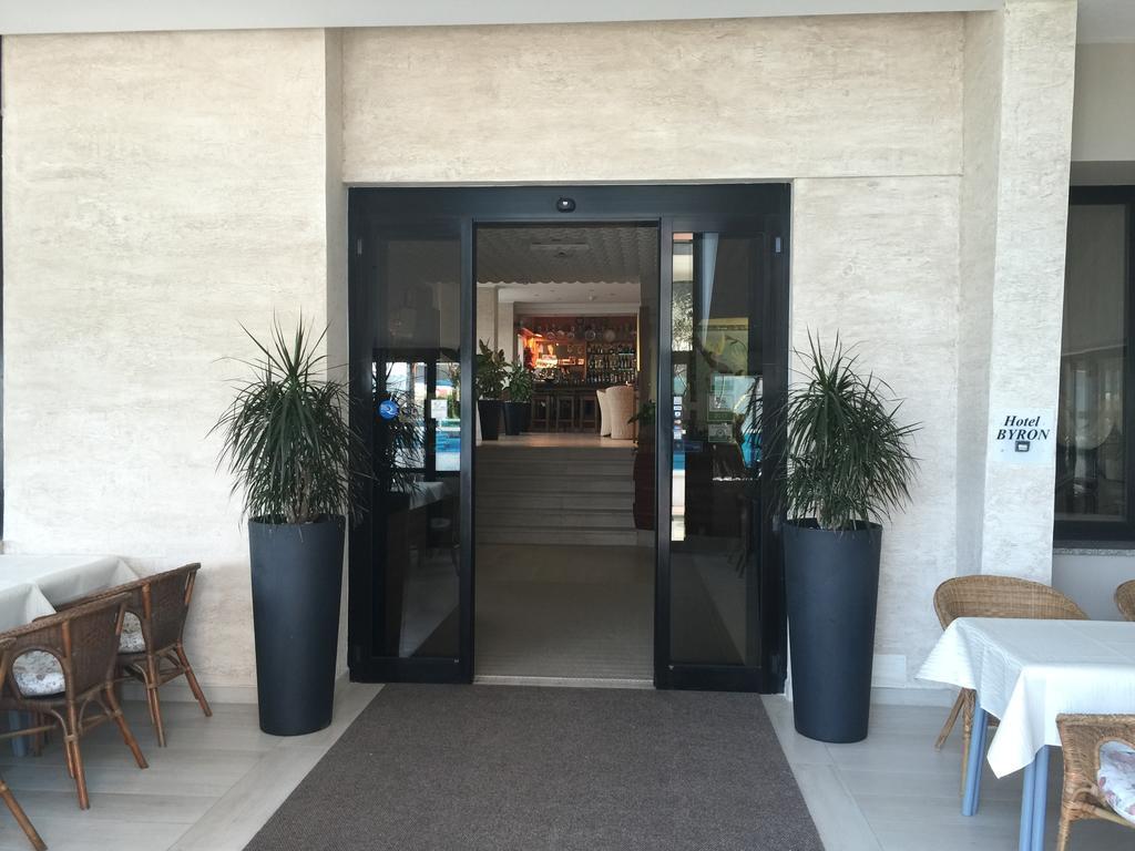 Hotel Byron Milano Marittima Extérieur photo