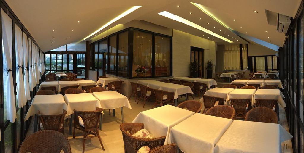 Hotel Byron Milano Marittima Extérieur photo