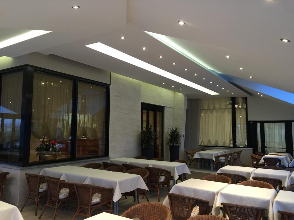 Hotel Byron Milano Marittima Extérieur photo