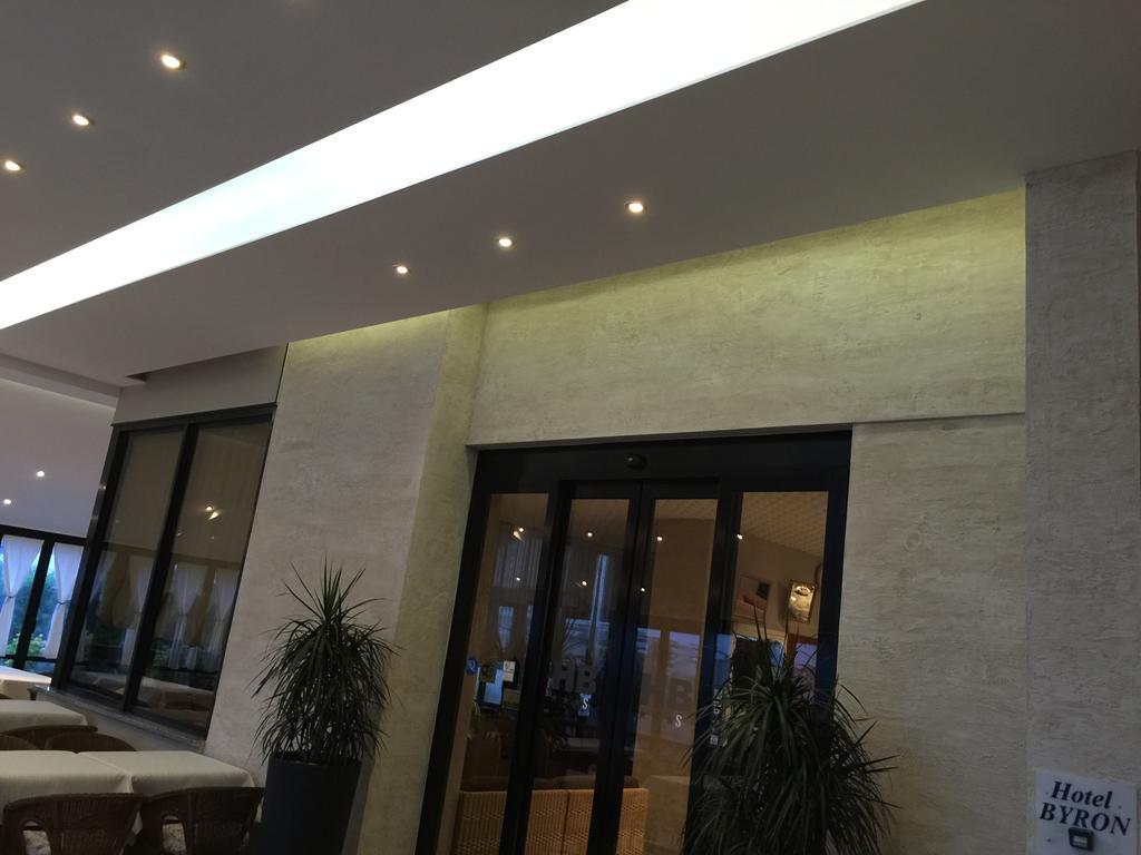 Hotel Byron Milano Marittima Extérieur photo