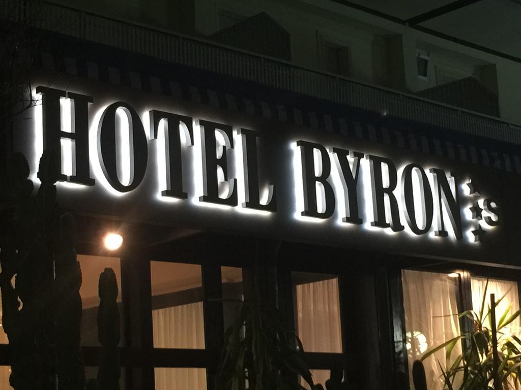 Hotel Byron Milano Marittima Extérieur photo