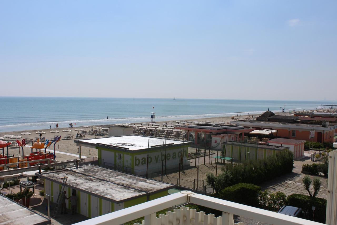 Hotel Byron Milano Marittima Extérieur photo